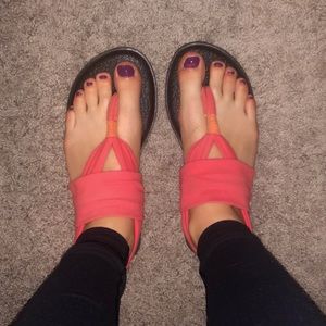 sanuk sandals